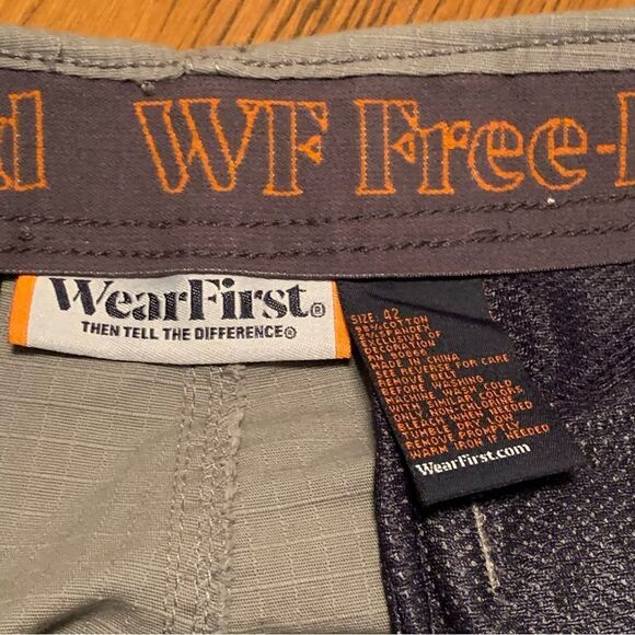 WEAR FIRST SHORTS MENS SIZE 42 KHAKI TAN RIPSTOP CARGO COTTON SPANDEX. - Picture 8 of 12